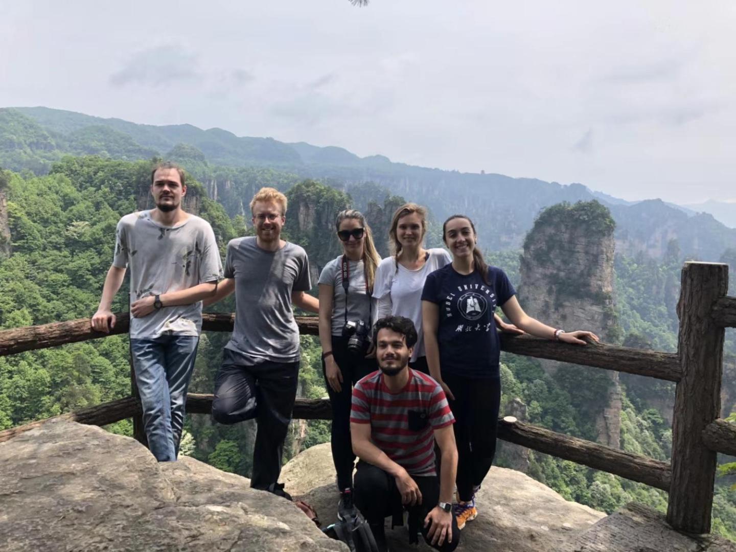Tongfu Inn Zhangjiajie Eksteriør billede