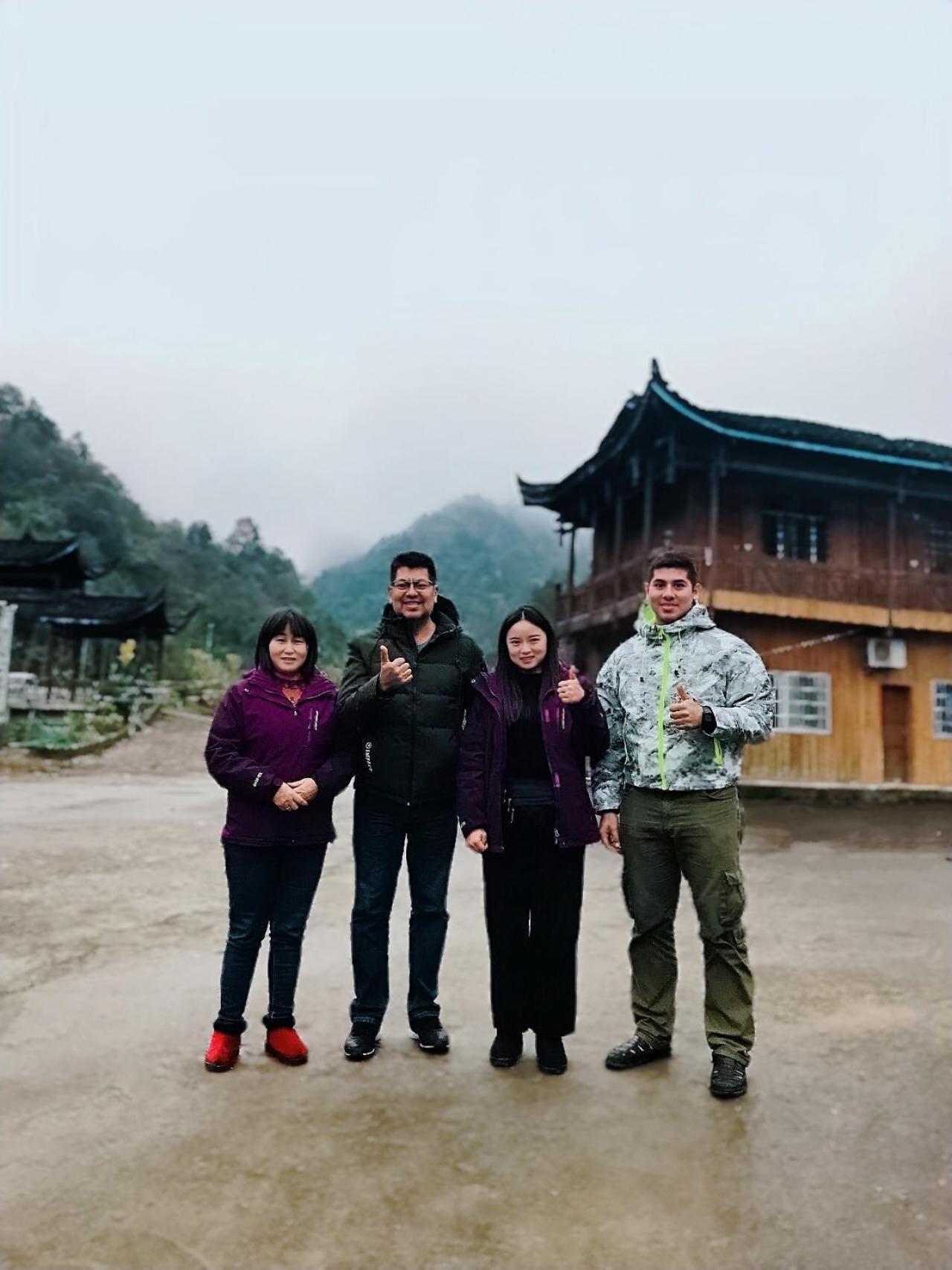 Tongfu Inn Zhangjiajie Eksteriør billede