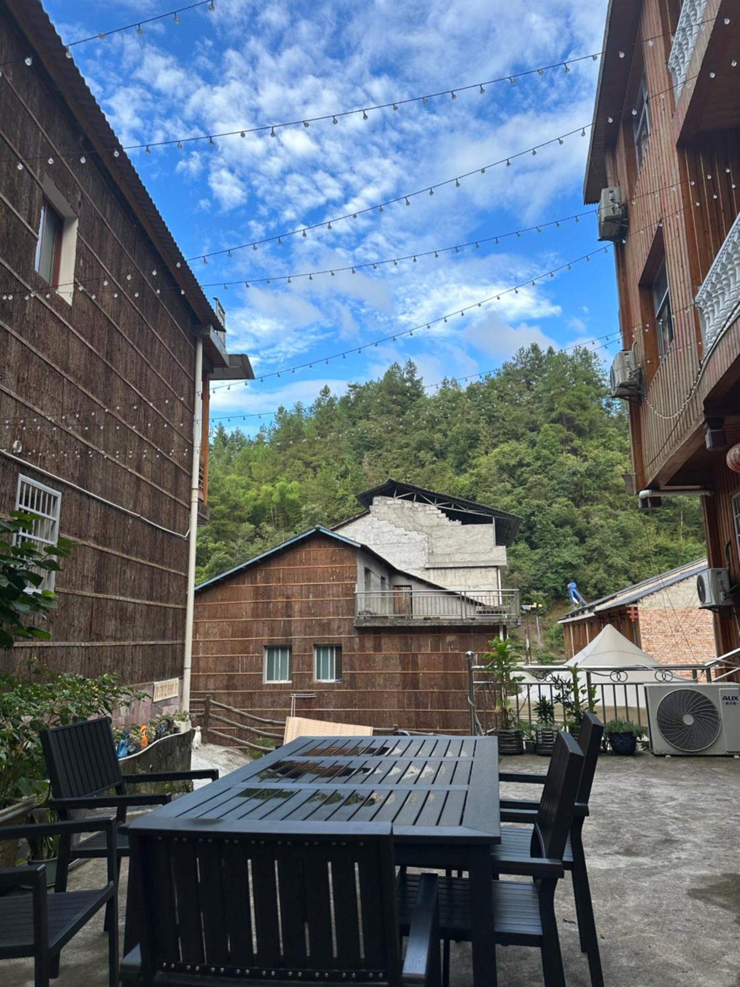 Tongfu Inn Zhangjiajie Eksteriør billede