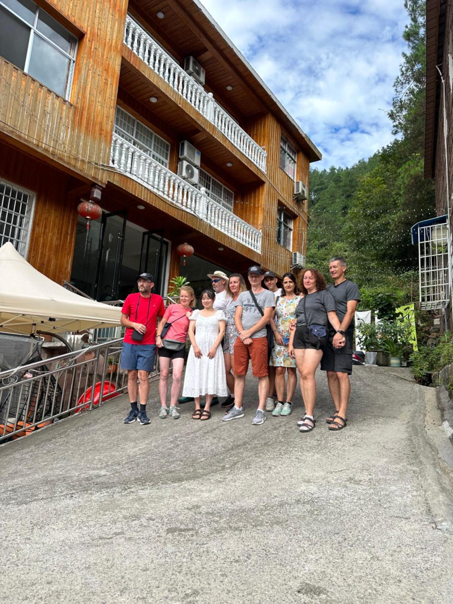 Tongfu Inn Zhangjiajie Eksteriør billede